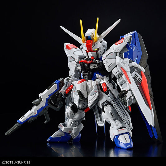 Master Grade Sd Freedom GUNDAM Model Assembly Toy 4573102642578