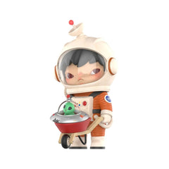 Hirono Search for Aliens Figurine
